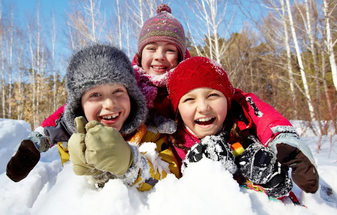 Игры на свежем воздухе  «Здравствуй, Зимушка-зима»