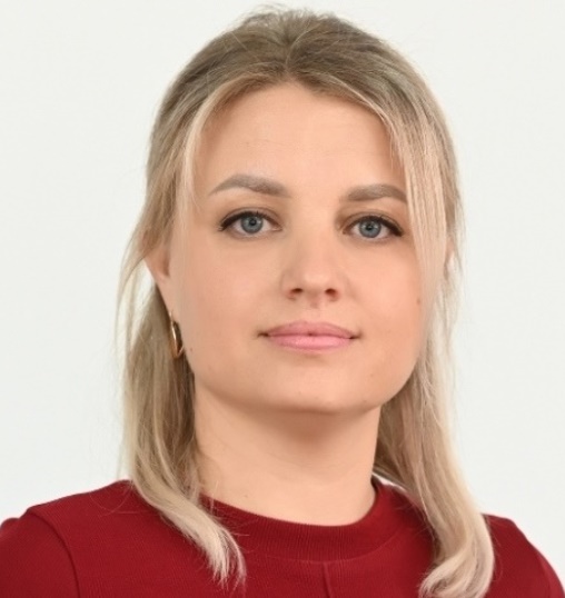 Попова Эльвира Юрьевна